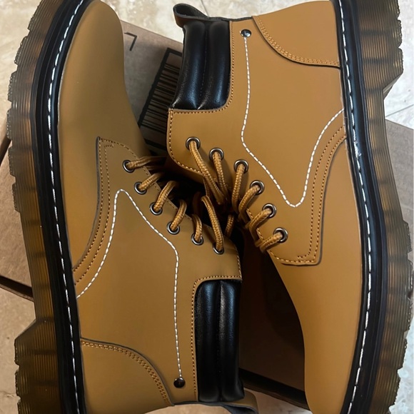 Military Fashion Combat Boots - Lace Up Threaded Lug Sole Ankle Bootie - Picture 3 of 7